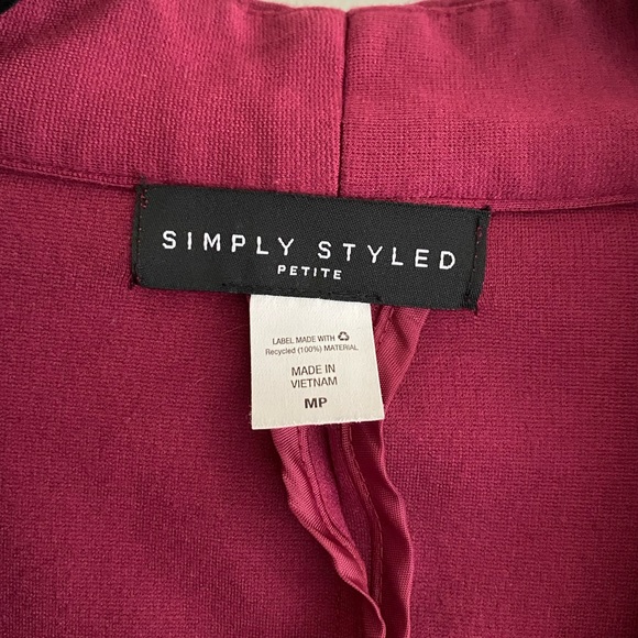 Simply Styled Petite Burgundy Blazer - Picture 3 of 3